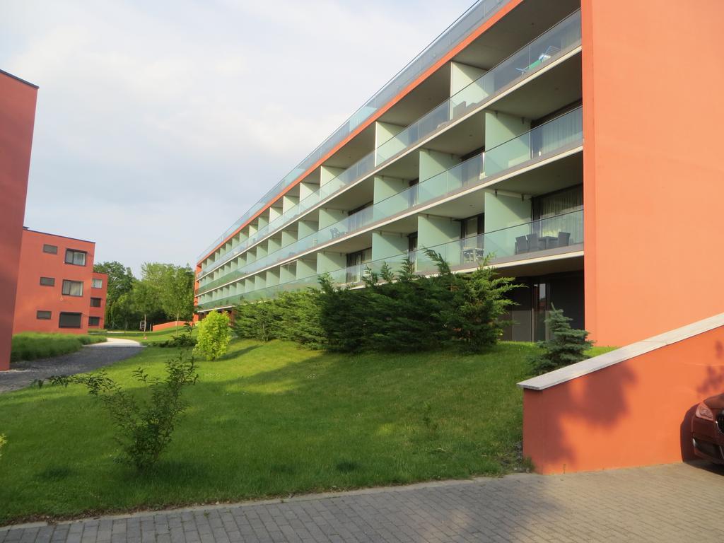 Modern Apartment With Lake View Balatonlelle Exterior photo